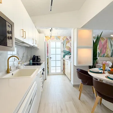Oasis Beach III : Paradise With Private Jacuzzi